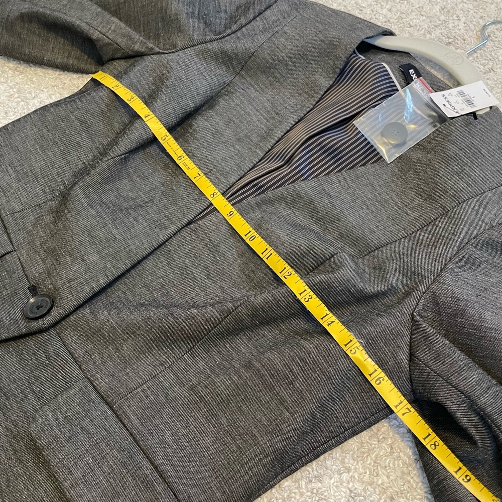 Express Women's Charcoal Blazer - Picture 3 of 5